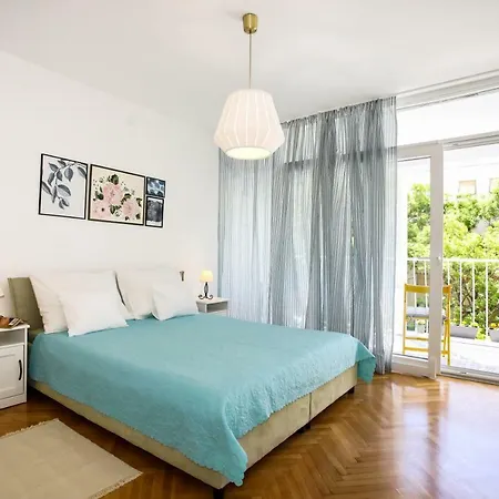 Lydia Apartment *